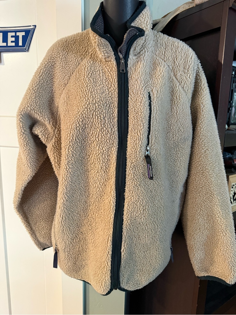 Patagonia Vintage Tan Sherpa Fleece Jacket with Black Trim